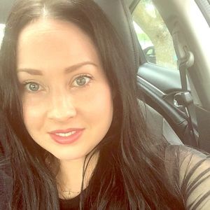 Meet your Posher, Christie